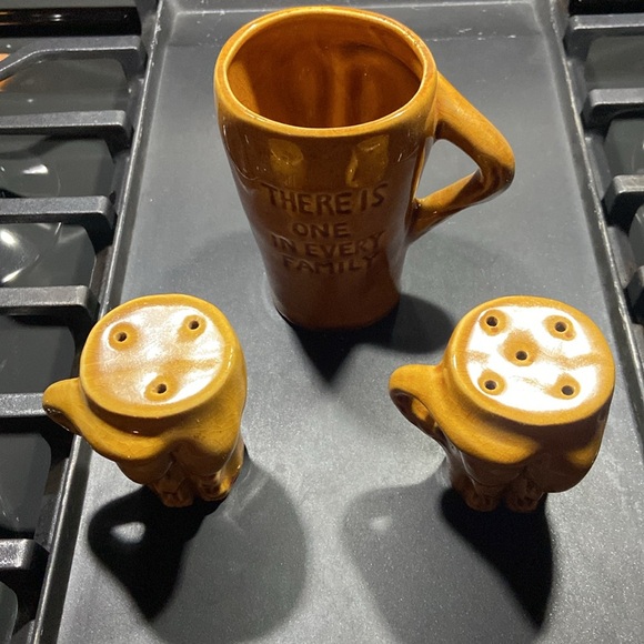 Mid Century jack ass salt/pepper shakers with mug - Picture 3 of 7